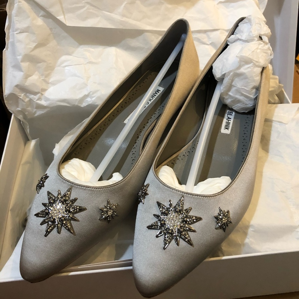 Size37 only wear once with cover underneath. dust bag and box bought from Holts